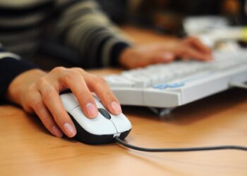 λαπτοπ-υπολογιστής-online