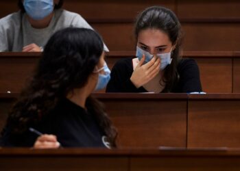 πανεπιστημιο-panepistimio