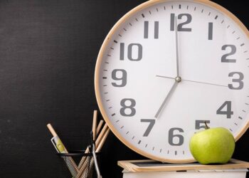 school clock-ρολόι τάξη