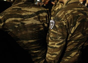 στρατός στρατιώτες φαντάροι ΕΣ stratos-stratiotes-fantaroi