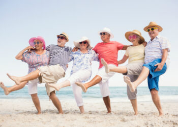 σύνταξη χαρούμενοι ηλικιωμένοι