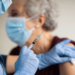 εμβολιασμός ηλικιωμένων κορονοιος covidElderly-vaccine