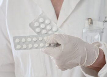 φάρμακα χάπια farmaka xapia kolxikini-colchicine-κολχικίνη