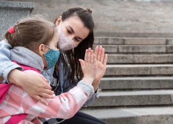 ΜΑΘΗΤΕΣ-ΓΟΝΕΙΣ-ΚΟΡΟΝΟΙΟΣ