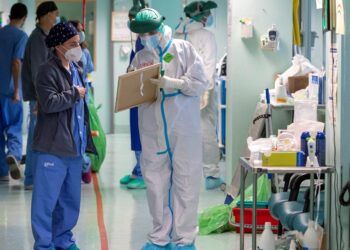 κορονοϊός covid ΜΕΘ νοσοκομείο χειρουργείο