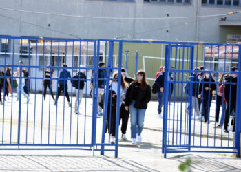 Οι νέες εξελίξεις για το άνοιγμα σχολείων – καταστημάτων την 1η Μαρτίου