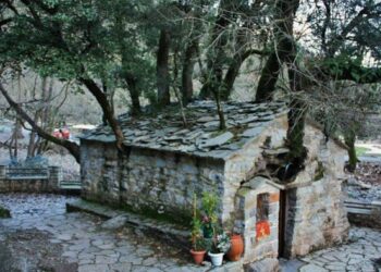 Το εκκλησάκι της Αγίας Θεοδώρας στη Μεγαλόπολη Αρκαδίας