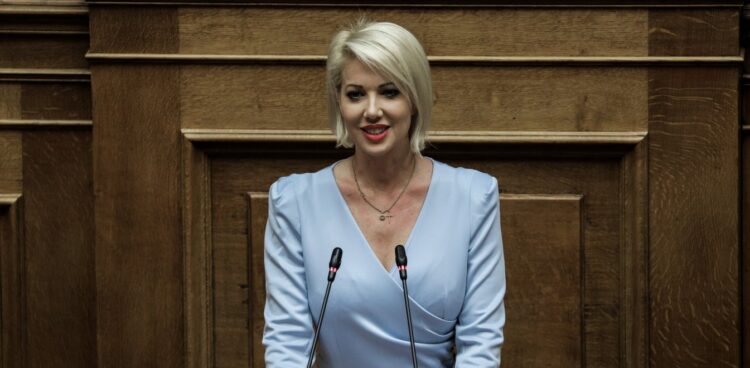 monogyioy Μονογυιού