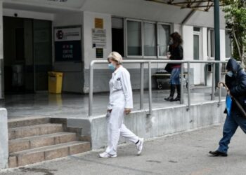 nosileytria_νοσηλεύτρια νοσοκομείο Κορονοιος