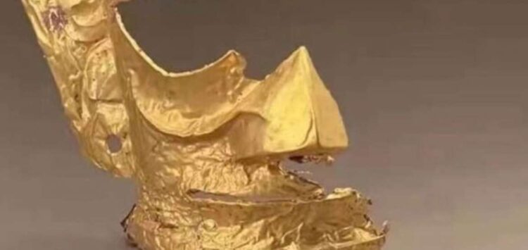 Εντυπωσιακή ανακάλυψη: Μια χρυσή μάσκα 3.000 ετών μπορεί να ξαναγράψει την ιστορία!