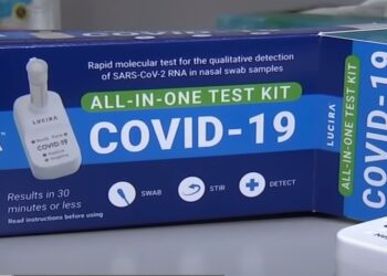 Κορονοϊός: Τι είναι το δωρεάν self testing και πώς θα το κάνουμε μόνοι μας στο σπίτι (video)