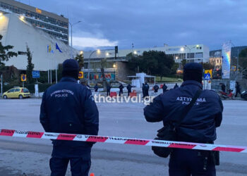 Επέμβαση της ΕΛ.ΑΣ. στο ΑΠΘ για την εκκένωση της πρυτανείας