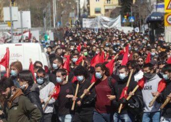 «Πάρτε πίσω τον νόμο Κεραμέως»