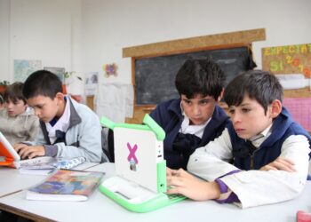 ένας φορητός υπολογιστής ανά παιδί