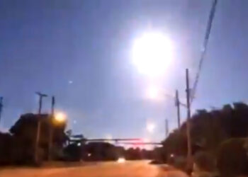 Βίντεο: Έκρηξη αστεροειδούς «φωταγωγεί» τον ουρανό της Φλόριντα