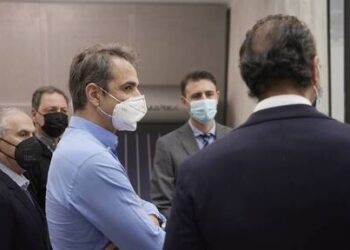 Μητσοτάκης σε μαθητές: Μετά το Πάσχα, ελπίζουμε να ανοίξουμε για τα καλά, μέχρι το καλοκαιράκι