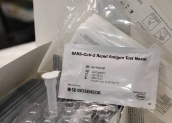 Δωρεάν self test όχι μόνο σε μαθητές και εκπαιδευτικούς: Δικαιούχοι καθαρίστριες και εργαζόμενοι κυλικείων