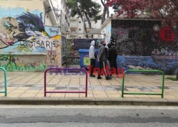 Θεσσαλονίκη: Κατάληψη από μαθητές σε λύκειο (pics)