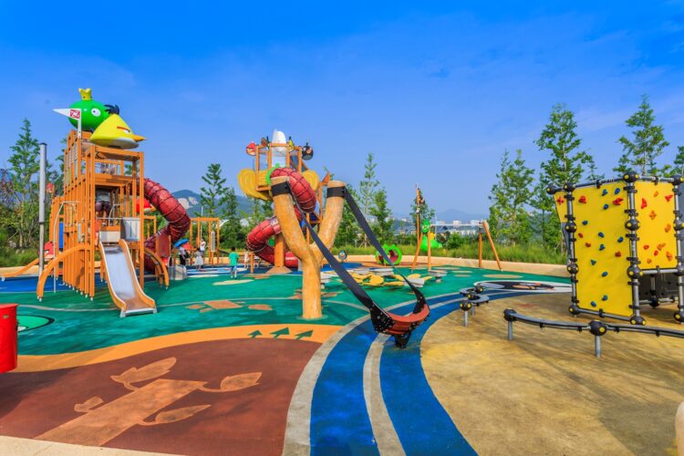 παιδική χαρά-παιδότοπος