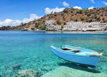 διακοπές κοινωνικός τουρισμός paralia-loutro-sfakion-3