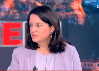 Νομοσχέδιο που βασίζεται σε δημοσκοπήσεις αποκάλυψε η Κεραμέως: Οι πολίτες θέλουν την αξιολόγηση των εκπαιδευτικών