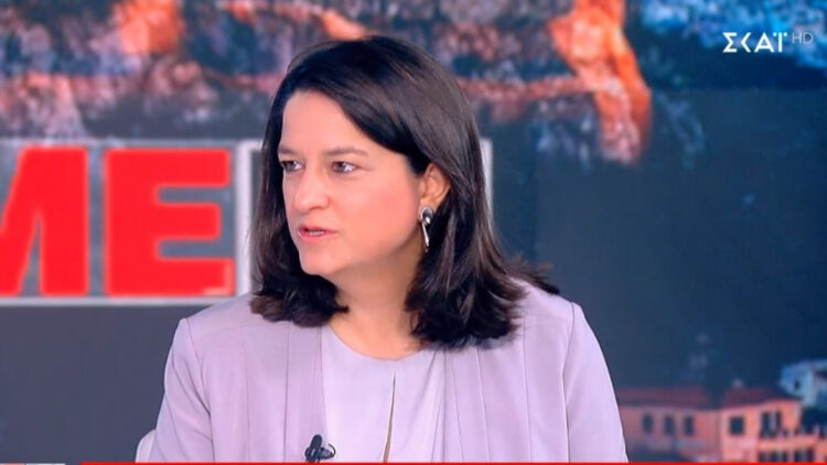 Νομοσχέδιο που βασίζεται σε δημοσκοπήσεις αποκάλυψε η Κεραμέως: Οι πολίτες θέλουν την αξιολόγηση των εκπαιδευτικών