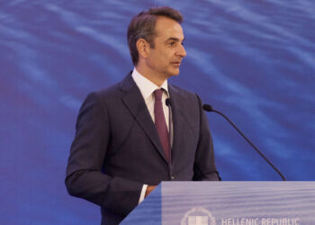 Έκκληση Μητσοτάκη σε εκπαιδευτικούς: «Σας παρακαλώ: Εμβολιαστείτε! Για να ξανανοίξουμε τα σχολεία»