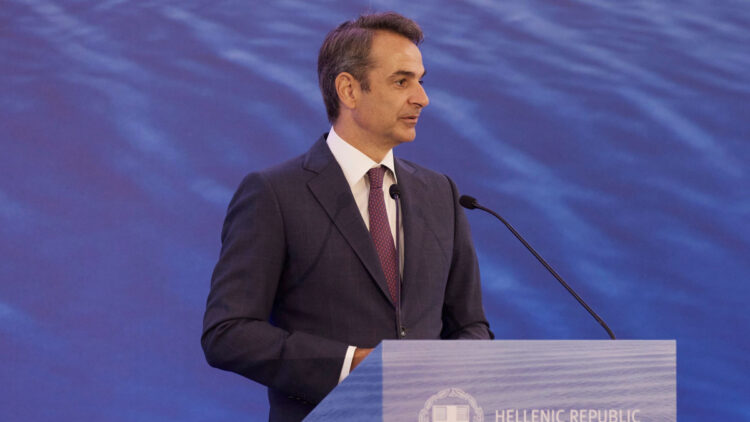 Έκκληση Μητσοτάκη σε εκπαιδευτικούς: «Σας παρακαλώ: Εμβολιαστείτε! Για να ξανανοίξουμε τα σχολεία»