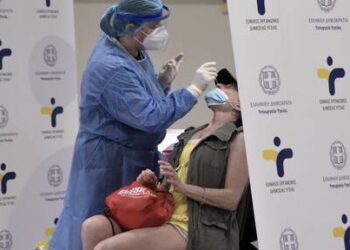 Η μετάλλαξη Δέλτα μεταδίδεται από άτομο σε άτομο σε 15 με 30 δευτερόλεπτα