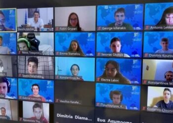 Τηλεδιάσκεψη του Βασίλη Κικίλια με την Ελληνική Εθνική Ομάδας Ρομποτικής