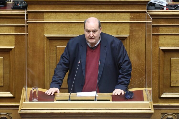 Φίλης: Η κυβέρνηση Μητσοτάκη-Κεραμέως – Συρίγου ψαρεύει ψήφους στο βάλτο της ακροδεξιάς