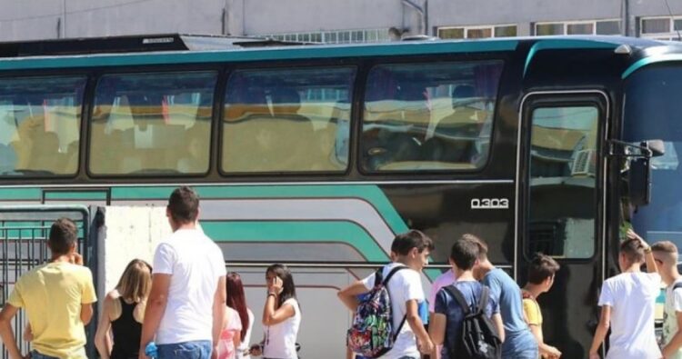 Σχολικές Εκδρομές και Μετακινήσεις: Τι ισχύει φέτος