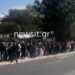 ΑΠΘ: Φοιτητές σχηματίζουν τεράστιες ουρές για να φάνε στις λέσχες – Εικόνες απίστευτου συνωστισμού