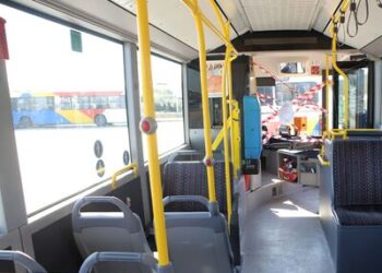 Πάτρα: 15.000 φοιτητές στριμώχνονται σε τρένα και λεωφορεία- Απειλεί με μηνύσεις ο Πρύτανης