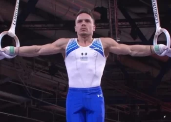 Χαμός στο Twitter: «Από άρχοντας των κρίκων… Έγινε ο πιο αδύναμος κρίκος» (pics)