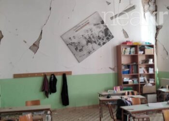 Κρήτη: Έφτασαν οι πρώτες σχολικές αίθουσες για τα παιδιά των σεισμόπληκτων