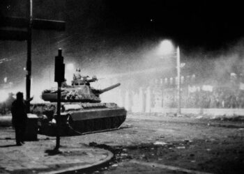 Σαν σήμερα, 17 Νοέμβρη, στρατός και αστυνομία καταστέλλουν την εξέγερση του Πολυτεχνείου