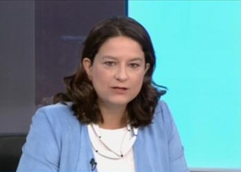 Κεραμέως: μόνο 8 τμήματα κλειστά – Λινού: τα μέτρα στα σχολεία δεν είναι σοβαρά. Πρέπει να μειωθούν τα παιδιά