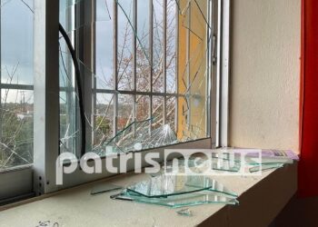 Τα έκαναν γυαλιά καρφιά σε σχολείο του Πύργου: Εικόνες καταστροφής
