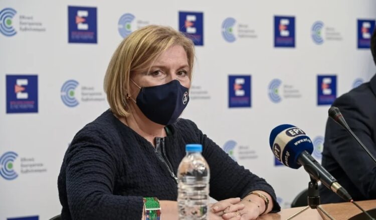 Απίστευτες δηλώσεις Γκάγκα: Μην κάνετε PCR, το rapid test είναι και φθηνό!