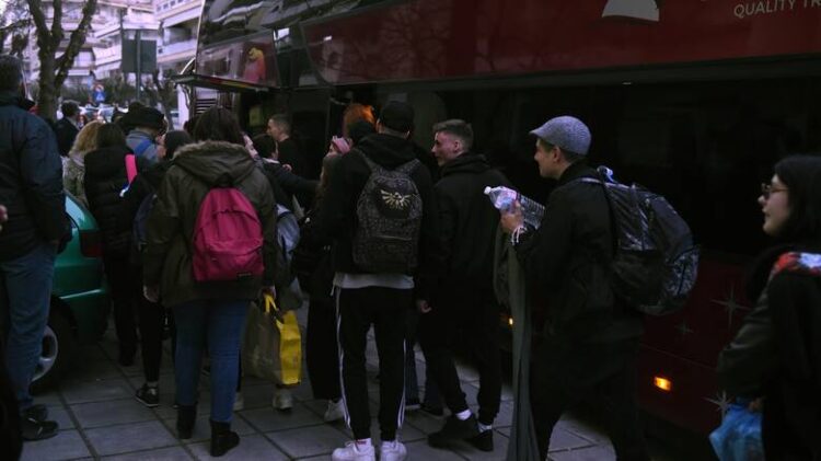 «Έκρηξη» κρουσμάτων κορονοϊού μετά από σχολικές εκδρομές – Τι καταγγέλλει η ΟΛΜΕ