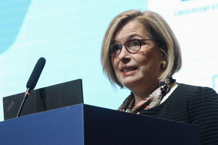 Αν. Υπουργός Υγείας: Να ανοίξουν τα σχολεία – Τα μοριακά τεστ δεν είναι για όλους