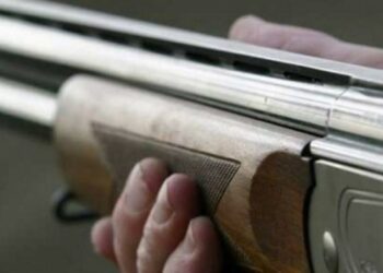 17χρονος πυροβόλησε κατά λάθος συμμαθητή του με καραμπίνα