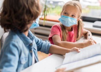 Σχολεία: «Κλειδώνει» για άνοιγμα στις 10 Ιανουαρίου-Τρία self test αντί για δύο