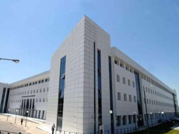 Προγεννητική αγωγή: «Γιατί ΥΠΑΙΘ και ΙΕΠ ενέκριναν το σκοταδιστικό υλικό;»