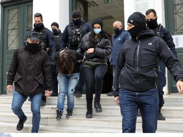 Δολοφονία 7χρονου Ανδρέα: Από κοινού κατηγορούμενοι για ανθρωποκτονία η μητέρα και ο σύντροφος