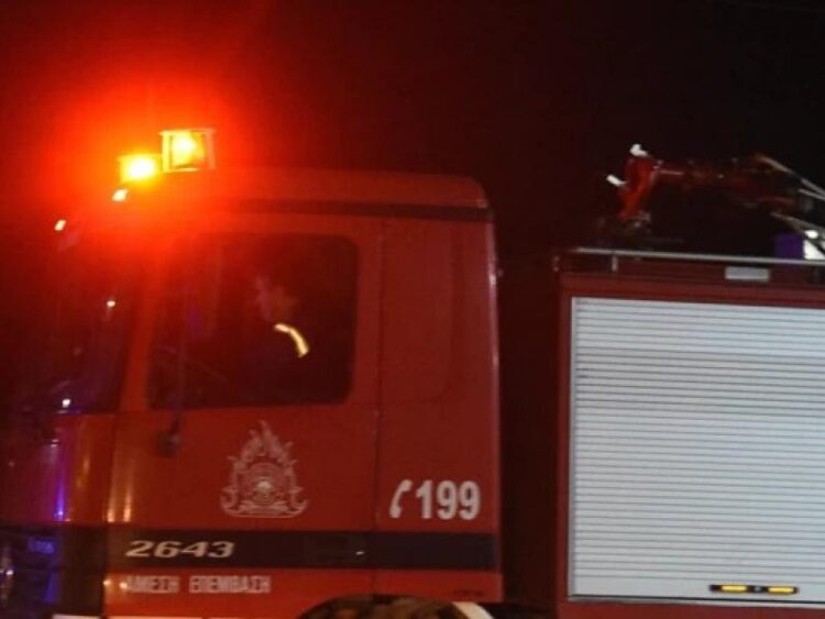 Φρίκη στη Θεσσαλονίκη: Βρέθηκαν τρία απανθρακωμένα πτώματα σε μονοκατοικία – Φόβοι και για παιδιά