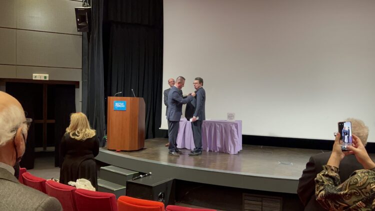 Απονομή του Ακαδημαϊκού Φοίνικα από τη Γαλλική Δημοκρατία στον ΠΔΕ Αττικής, Γεώργιο Κόσυβα