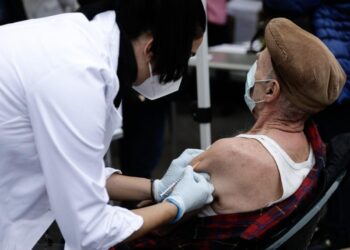 Εμβόλιο κορονοϊού: Αποτελεσματική η ταυτόχρονη χορήγηση με το αντιγριπικό εμβόλιο