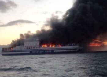 Φωτιά σε πλοίο στην Κέρκυρα: Εντοπίστηκαν άλλα πέντε άτομα